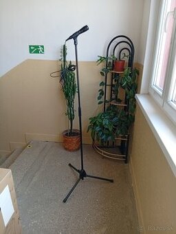 Mikrofónový stojan