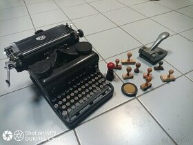 Starý Americký  písací stroj