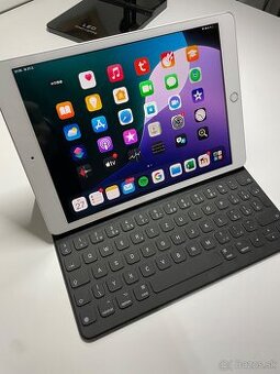 iPad klávesnica