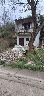 Ponúkame na predaj pivničný domček v obci Veľký Kýr