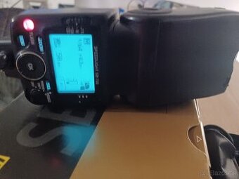 SB-700