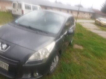 Peugeot5008
