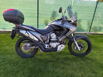 Honda Transalp XL700V