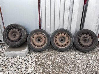 Škoda Fabia 2,Roomster zimna sada Laufenn 195/55 R15 85H