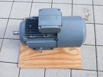 Elektromotor - 1