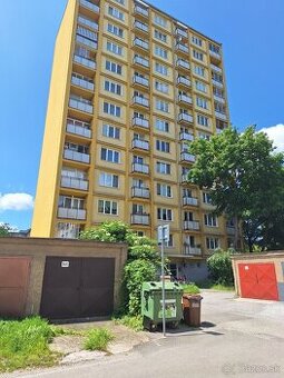 Sever, Hlinkova 12 , 2 izb byt, 54 m2, výťah, balkón, 7/12p.