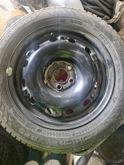 Disky zo zimnými pneu nokian 185/60 r15 5x100