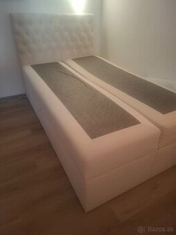 Čalúnená posteľ 160/200 cm