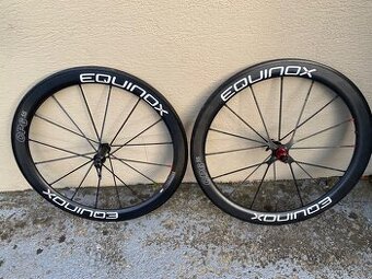 Karbónové kolesá pre cestny bicykel