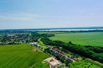 | skvelá investičná príležitosť - pozemky pre rodinné domy, - 1
