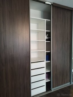 Veľká vstavaná skriňa - 1