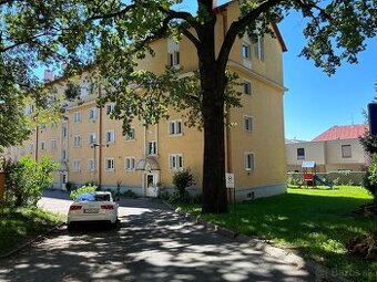 2.izbovy byt-Plzenska-dlhodoby podnajom