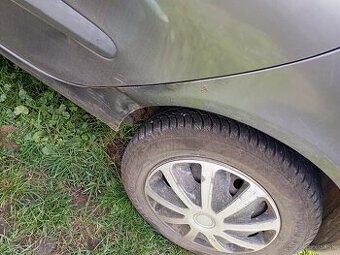 Predám Renault Megane Scénic 1, 6i benzín.