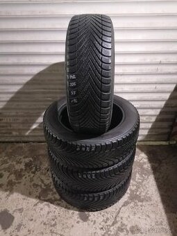 Pirelli zimné 205/55/R16