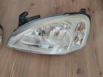 Opel Corsa C predné svetlá