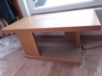 Konferenčný stolík masív