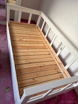 Detskú  posteľ