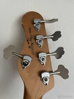 Predám basgitaru 5 str Precision - 1