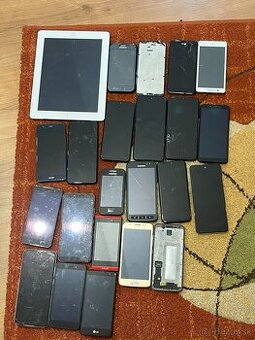 Predám 22 telefonov + tablet