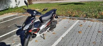 Adamoto Starfighter 125