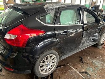 Rozpredám na diely Ford Focus mk3 HB combi