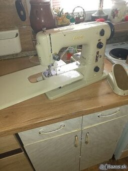 Plne funkcny kvalitny sijaci stroj Lada 132 -4 kufrikovy