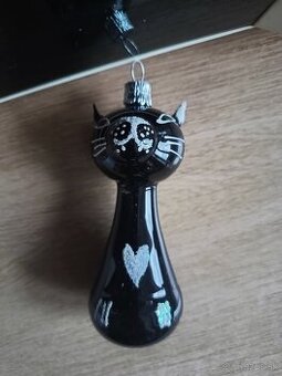 Mačka -ozdoba