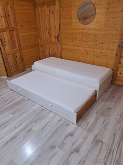 Posteľ 80x200cm s výsuvným šuflíkom