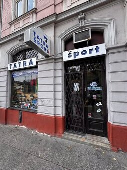 NA PREDAJ: Obchodný priestor Kollárovo námestie