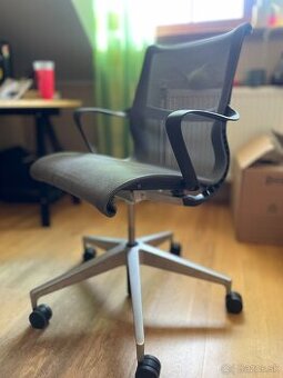 Kancelárska stolička Herman Miller Setu Grey