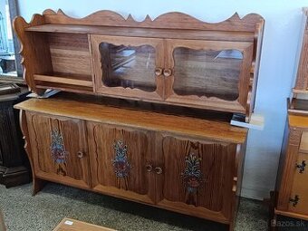 Masivní selská komoda se závěsnou skříňkou/kredenc/rustikál/
