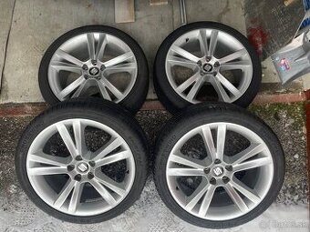 5x100 R17 215/40 R17