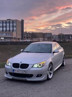 E60/E61 predný naraznik