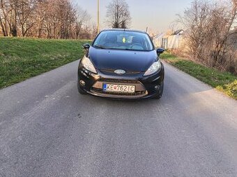 Ford Fiesta 1,6 tdci 66kw  Rok 2010
