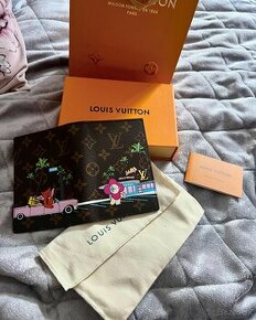 Louis Vuitton obal na pas a doklady