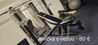 Posilňovacie stroje a závažia