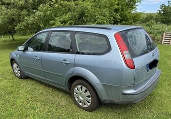 Ford Focus kombi 1,6 benzin