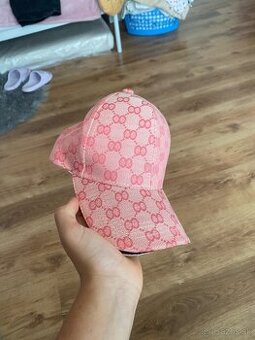 Gucci šiltovka