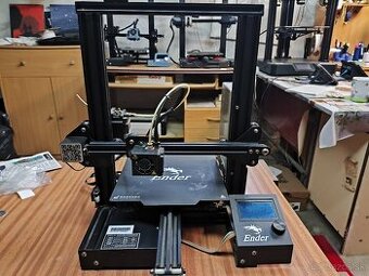 3D tlaciaren Ender