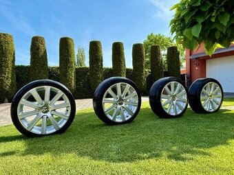 Komplet letnú sadu alu VW Omanyt R32 5x112 225/40 R18.