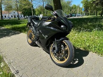Predám Yamaha YZF R1 r.v. 2011 Big Bang