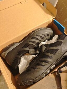 Tretry shimano č.46 MT-502