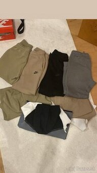 nike tech fleece supravy a samostatne teplaky,mikiny
