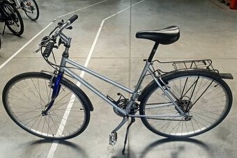 Damsky a pansky bicykel.