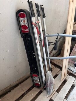 Nosič na 3 bicykle na ťažné Menabo