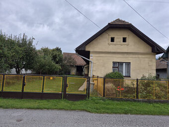 Predaj staršieho rodinného domu s veľkým pozemkom na začiatk - 1