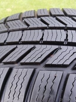 215/65 r17 zimné pneu.8 mm