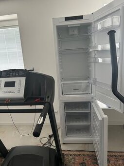 Ponúkam chladničku s mrazničkou