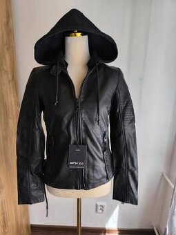 306 ks–mix dámskeho oblečenia–XS až XXL, suma: < 3,92€/ks