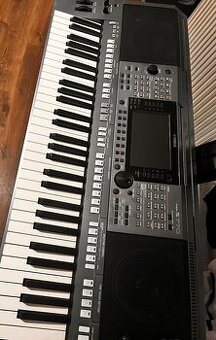 Yamaha psr s770